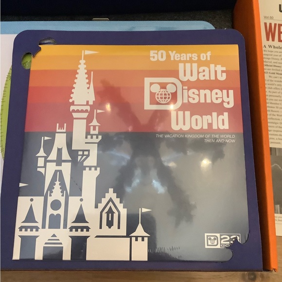 D23 Gold Member Exclusive Pin Set Disney 50th Anniversary - Picture 4 of 7